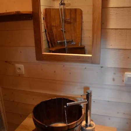 木屋 Cabane L'oree Des Bornes *