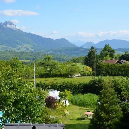 Cabane L'oree Des Bornes 木屋 *