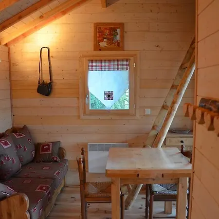 Cabane L'oree Des Bornes